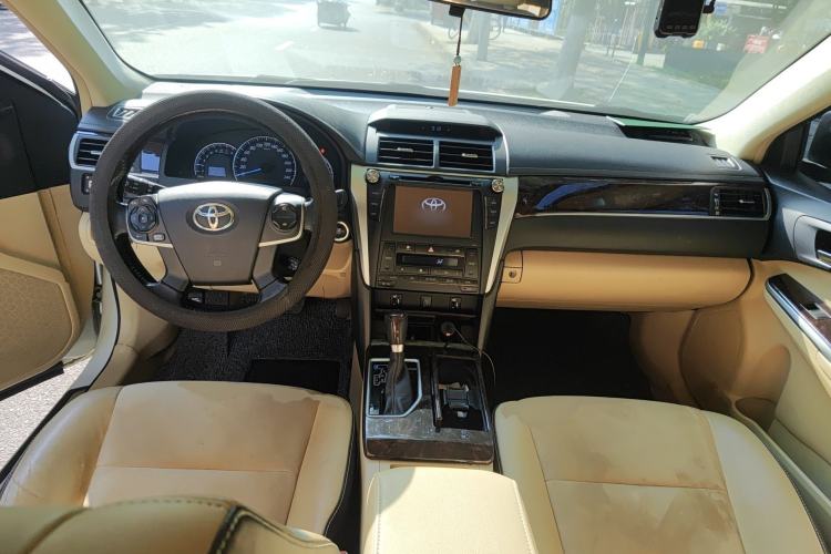 Used Toyota Camry 2016 2.5G 10th Anniversary Deluxe Navigation Edition
