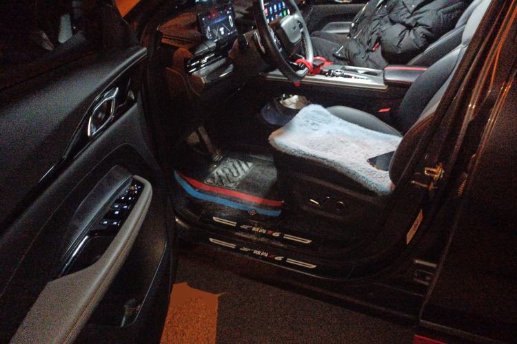 Used CHANGAN OSHAN Z6 2023 Blue Whale 1.5T DCT Smart-Led City Edition