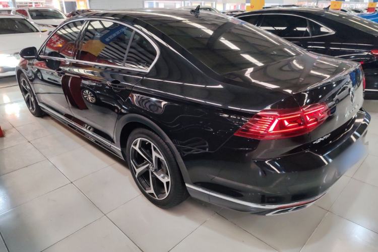 Used Volkswagen Magotan 2023 2 Million Units Commemorative Edition 330TSI DSG Luxury Version
