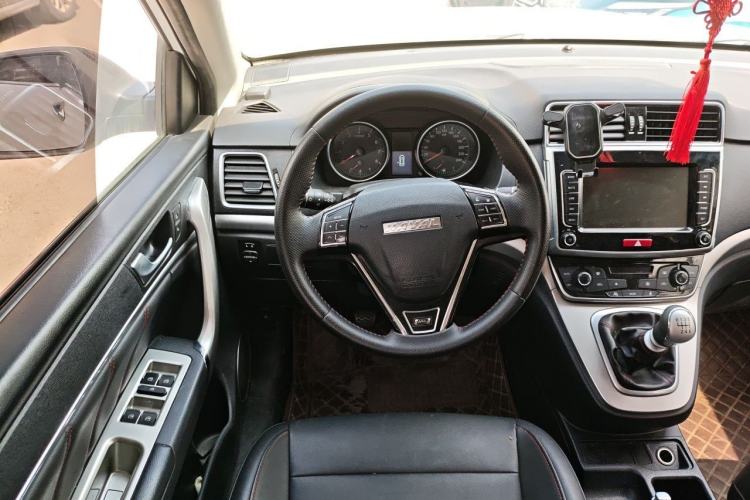 Used Haval M6 2019 1.5T Manual Two-Wheel Drive Elite Version China VI Standard Steering Wheel