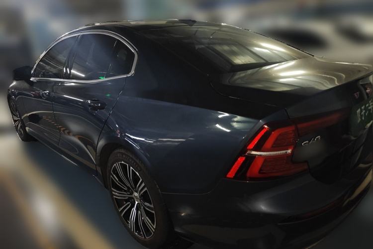 Used Volvo S60 2020 T4 Zhiyuan Luxury Edition
