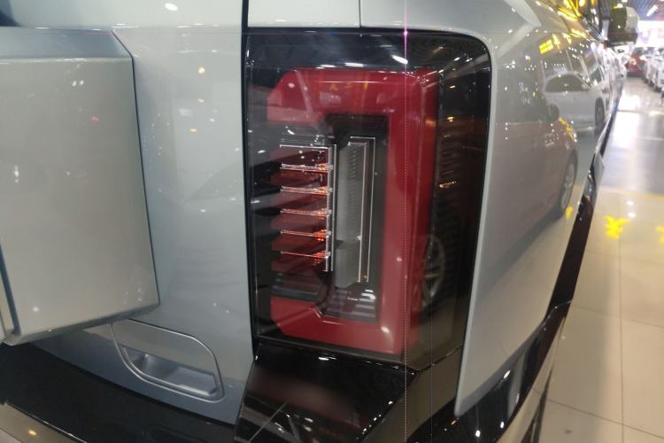 Used Formula Leopard Leopard 8 2025 Smart & Brave Flagship Edition 6 Seats