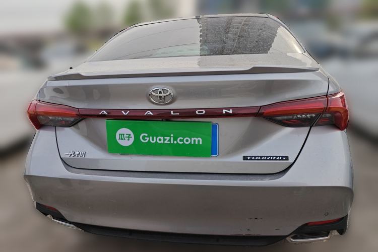 Used Toyota Avalon 2019 2.5L Touring Premium Version China VI Standard Rear