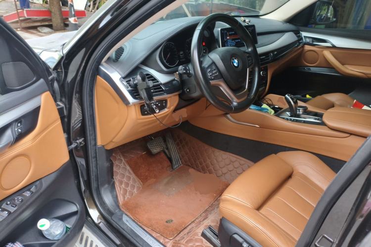 Used BMW X6 
