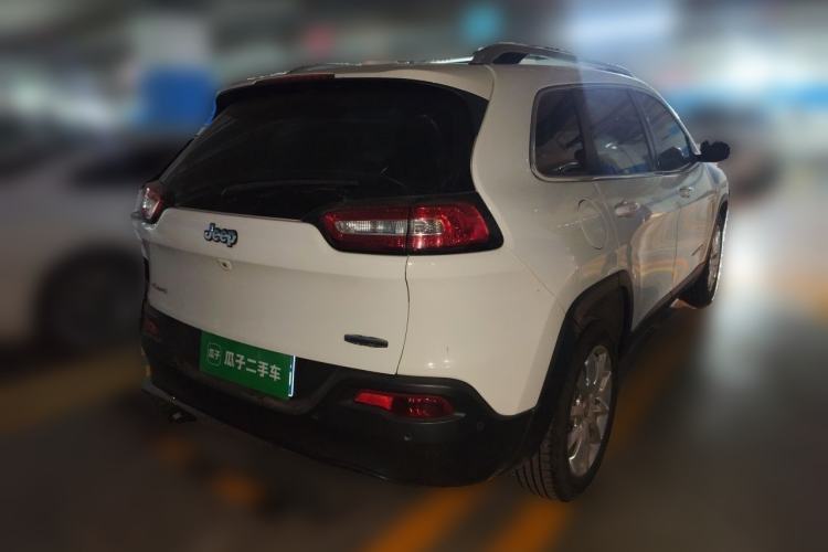 Used Jeep Cherokee 2014 2.4L Luxury Edition
