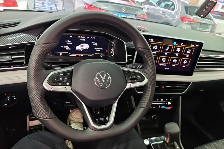 Used Volkswagen Tiguan L 2024 380TSI Automatic All-Wheel Drive R-Line Enhanced 7-Seater