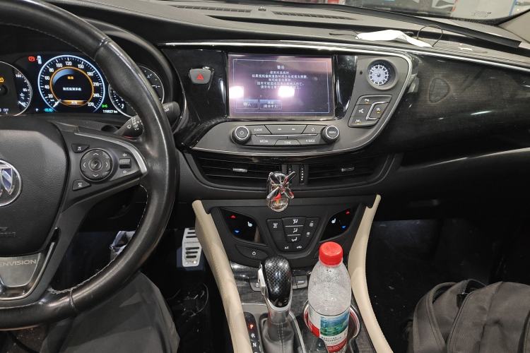 Used Buick Envision 2018 28T Four-Wheel Drive Luxury Model Center Console