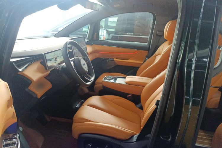 Used Geely Galaxy LEVC L380 2025 805 km Flagship Version All-Wheel Drive