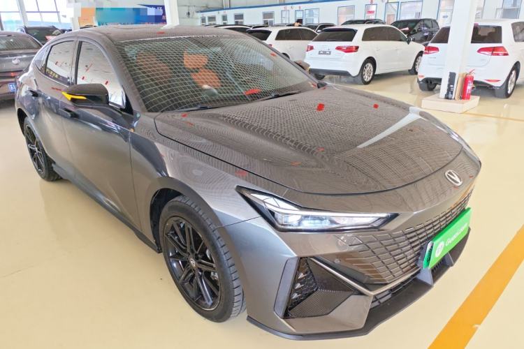 Used CHANGAN UNI-V iDD 2023 ZhiDian iDD 1.5T 113km Smart & Fun Version Front Right 45 Deg