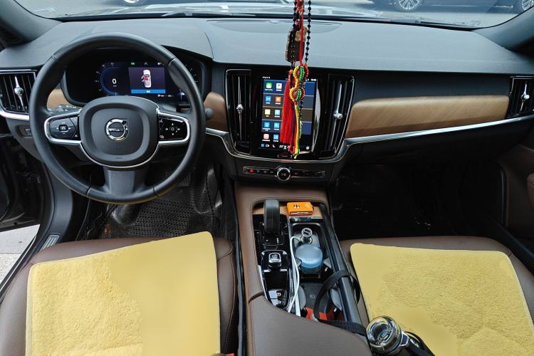 Used Volvo S90 2022 B5 Zhiyi Luxury Edition