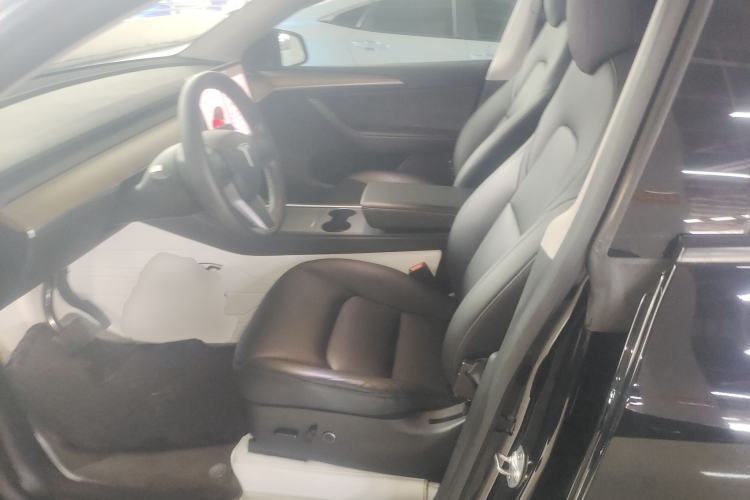 Used Tesla Model Y 2022 Long-Range All-Wheel-Drive Version