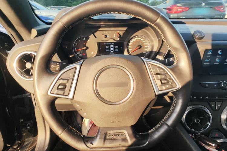 Used Chevrolet Camaro 2016 2.0T Automatic 1LT Hardtop Base Model—U.S. Specification