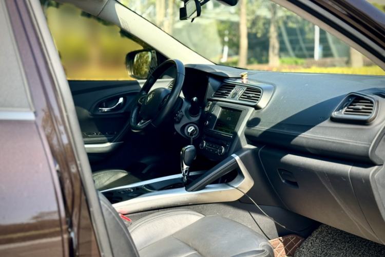 Used Renault Kadjar 2017 2.0L Two-Wheel-Drive Leading Edition