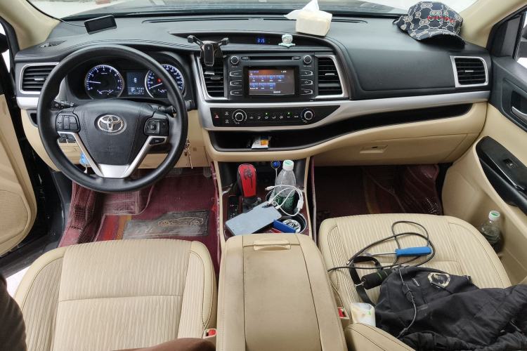 Used Toyota Highlander 2018 2.0T Four-Wheel Drive Elite Edition 7 Seats China VI Standard Center Console
