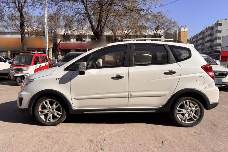 Used Changan CX20 2014 1.4L IMT Sunroof Navigation Version China IV Standard
