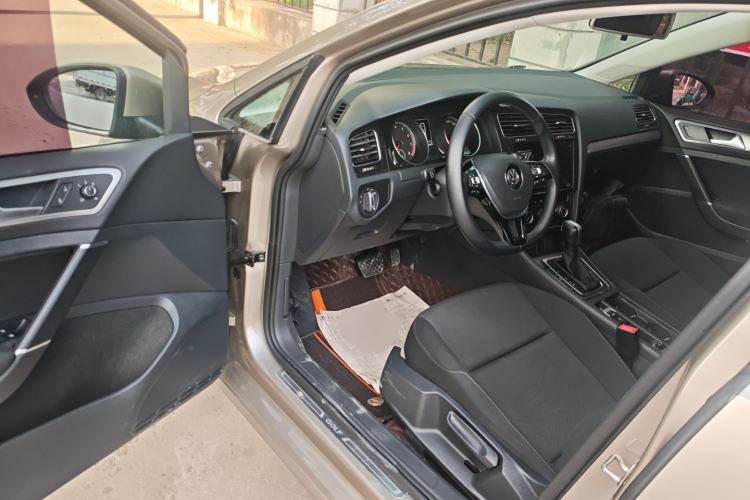 Used Volkswagen Golf 2020 200TSI DSG Comfortable and Ambitious Edition