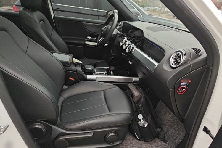 Used Mercedes-Benz GLB 2022 GLB 220 Dynamic Edition Right Front Seat