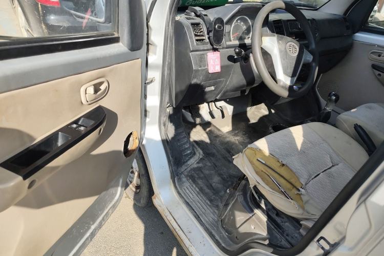 Used FAW Jiabao V75 2015 1.0L Standard Version DAM10AR