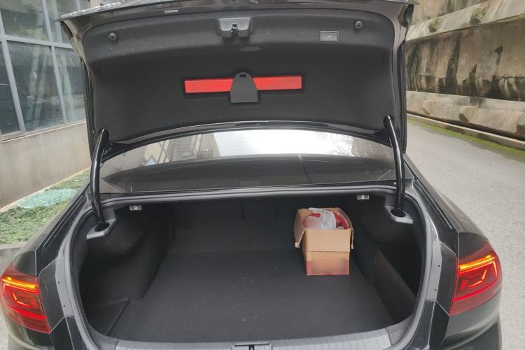 Used Volkswagen Magotan 2023 2 Million Units Commemorative Edition 330TSI DSG Luxury Version