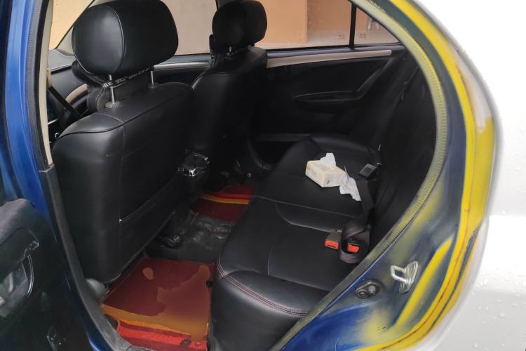 Used FAW Weizhi V5 2012 1.5L Manual Entry-Level Trim