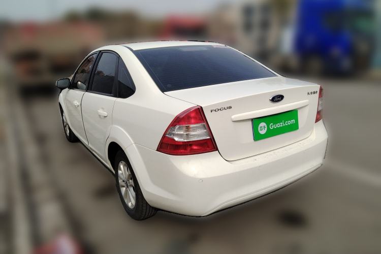 Used Ford Focus 2013 Sedan Classic 1.8L Manual Base Model