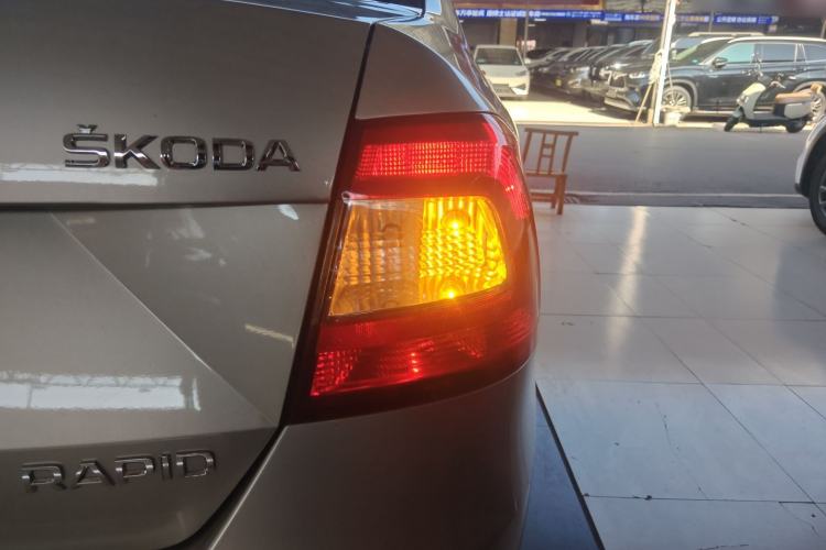 Used Skoda Rapid 2015 1.4L Manual Enjoyment Model