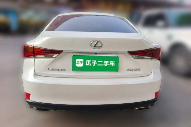 Used Lexus IS 2017 300 Leading Edition
