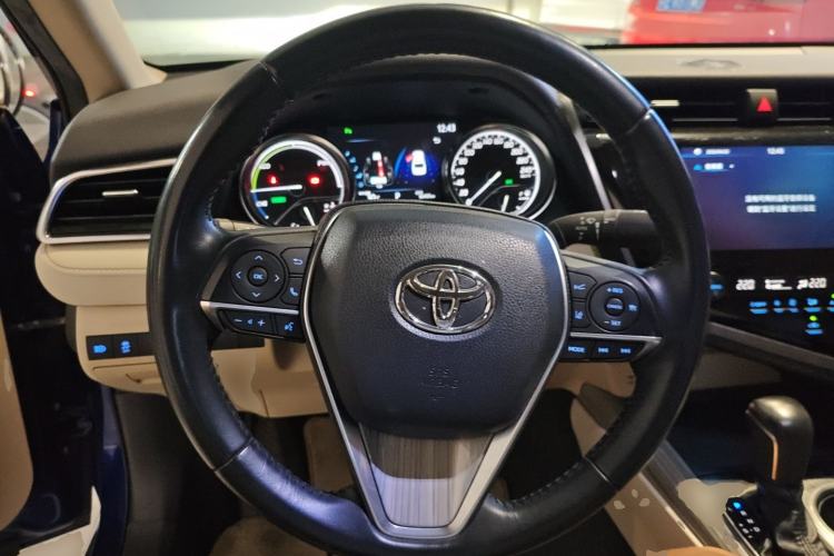 Used Toyota Camry 2019 Dual-Engine 2.5 HG Luxury Edition China VI Standard