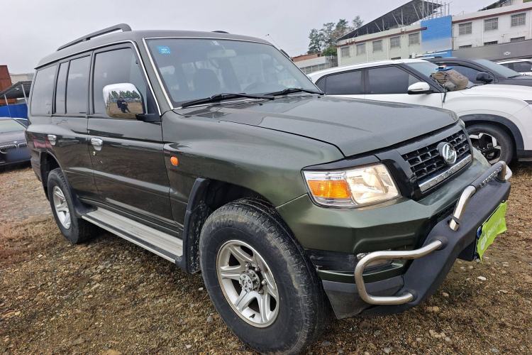 Used Leopaard Q6 2015 2.4L Manual 4x4 Excellence Edition
