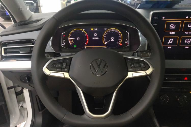 Used Volkswagen Lavida 2024 1.5L Automatic Starry Sky 5 Million Edition Steering Wheel