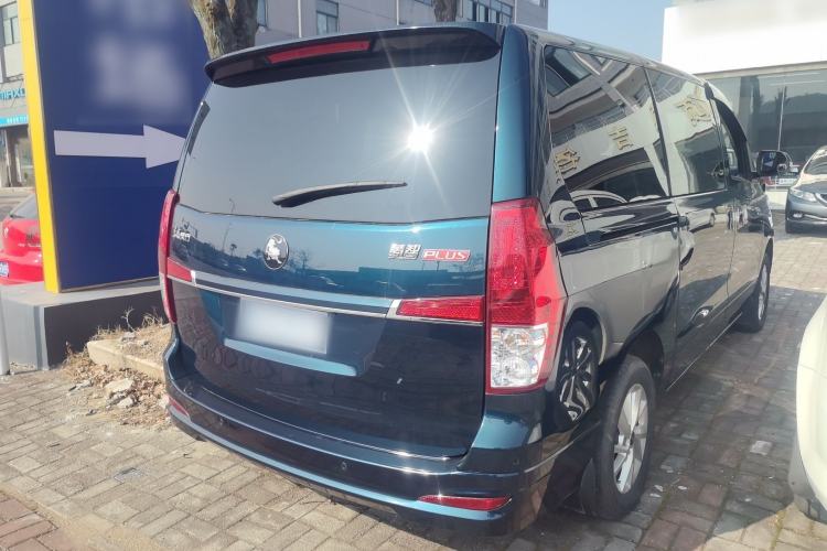 Used FORTHING Lingzhi PLUS 2021 Travel Edition 2.0L Manual Luxury 7-Seater
