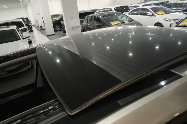 Used Volkswagen Golf 2017 1.6L Automatic Comfort Million-Vehicle Anniversary Edition
