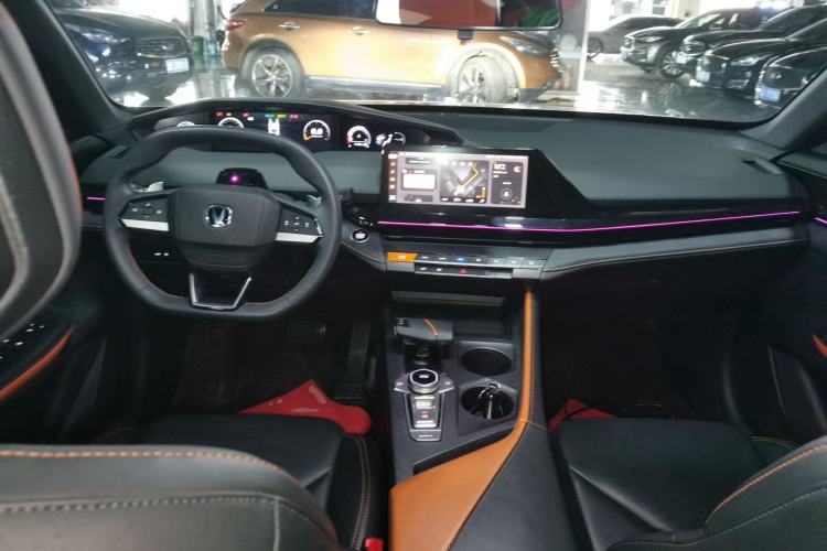 Used CHANGAN UNI-V 2022 1.5T Prestige Version
