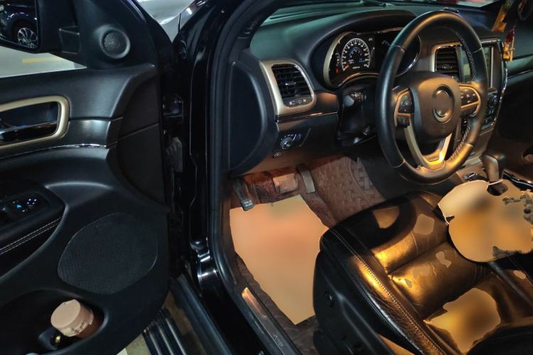 Used Jeep Grand Cherokee 2016 3.0L Comfort Navigation Edition
