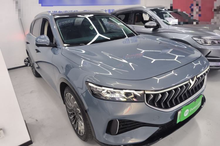 Used VOYAH FREE 2021 Four-Wheel Drive Standard Range-Extended Exclusive Luxury Package Front Right 45 Deg