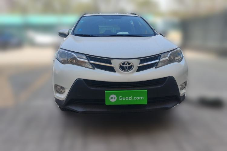 Used Toyota RAV4 2015 2.0L CVT Two-Wheel Drive Fashion Edition Front