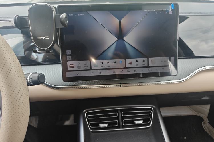 Used BYD Song Pro New Energy 2025 2nd Generation Intelligent Driving Version DM-i 75KM Leading Edition Audio And AC Panel