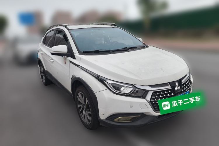 Used Luxgen U5 SUV 2017 1.6L Manual Jazz Edition Front Right 45 Deg