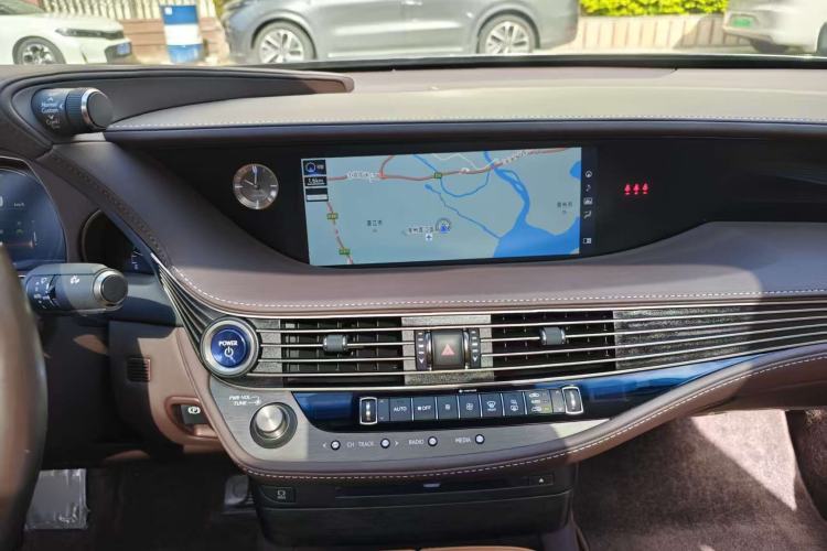 Used Lexus LS 2018 500h Excellence Edition China VI standard