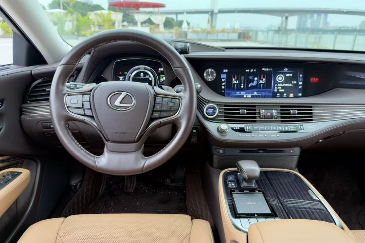 Used Lexus LS 2020 500h Excellence Edition China VI standard

