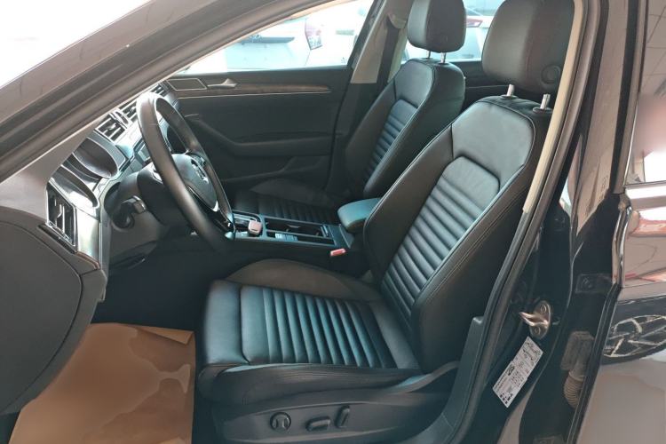 Used Volkswagen Magotan 2019 330TSI DSG Leading Model China VI Standard
