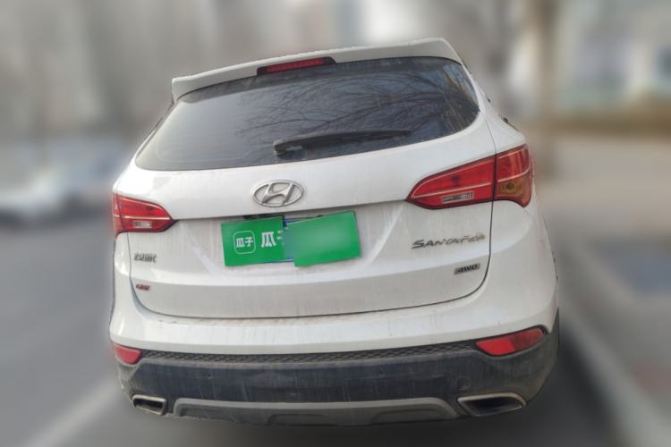 Used Hyundai Santa Fe 2013 2.4L Automatic 4x4 Smart Version
