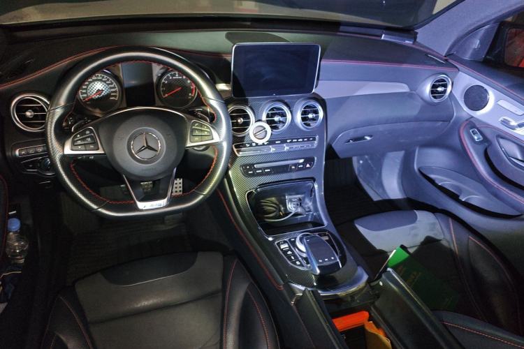 Used Mercedes-Benz GLC AMG 2017 AMG GLC 43 4MATIC Center Console