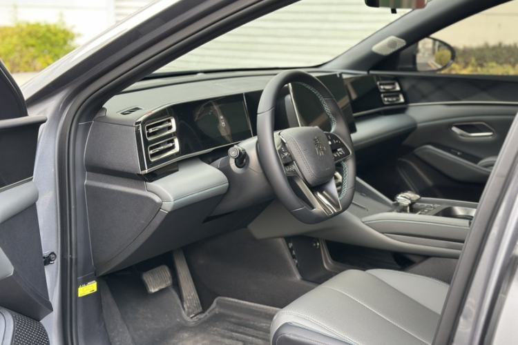 Used BYD Qin L 2024 DM-i 120KM Beyond Model
