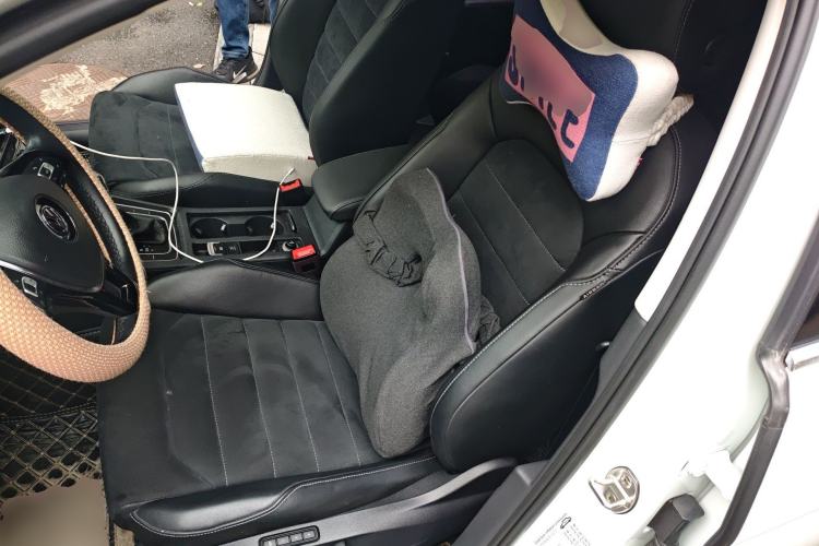 Used Volkswagen Golf 2018 230TSI Automatic Luxury Version Left Front Seat