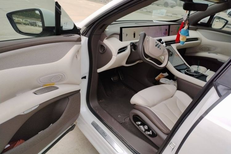 Used IM LS7 2023 100kWh Lux Rear-Drive Version