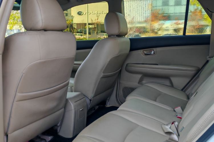 Used BYD S6 2014 2.0L Manual Luxury 5-Seater