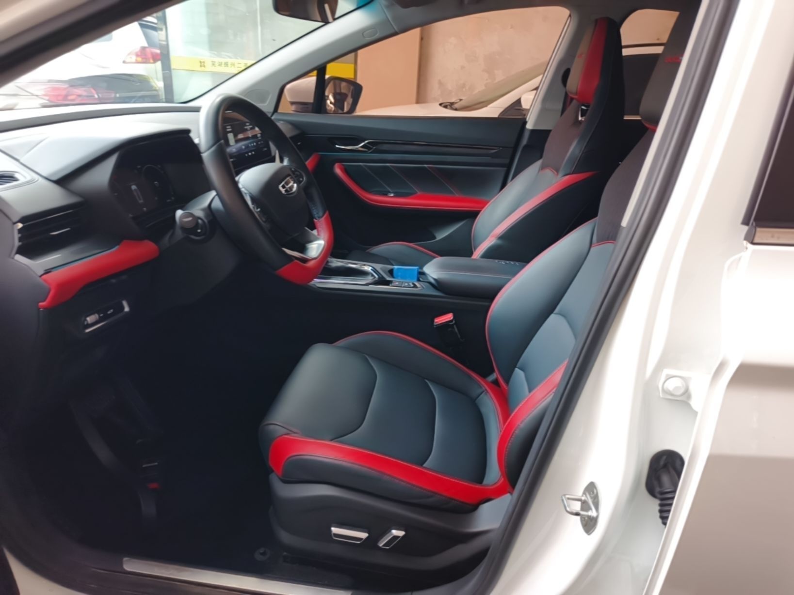 Geely Auto Emgrand S 2021 1.4T CVT Prestige Edition — снимка 17