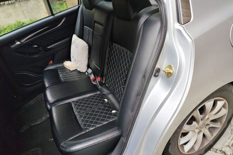 Used Zotye Z500 2015 1.5T Manual Luxury Model
