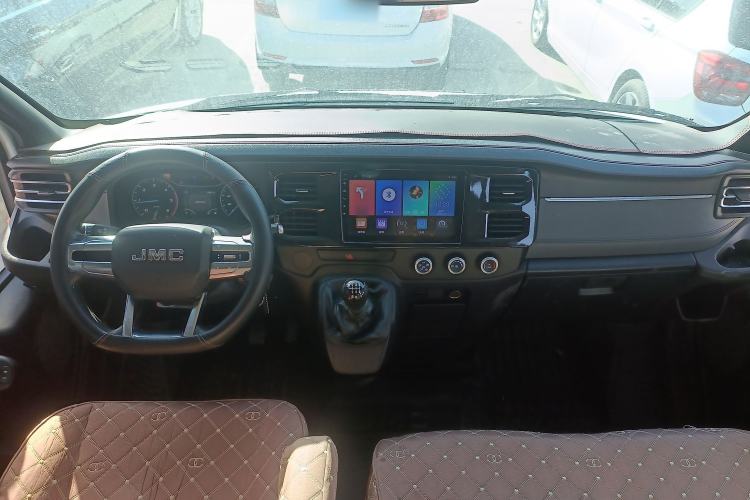 Used JMC Fushun 2022 2.0T Manual Multi-Function Passenger Vehicle Short Wheelbase Mid-Height Roof 6-Seater